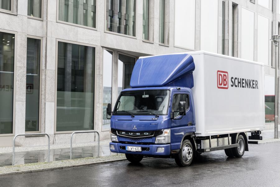  Mitsubishi Fuso eCanter 7C18 2017 года  (GER) (фото 27 из 27)